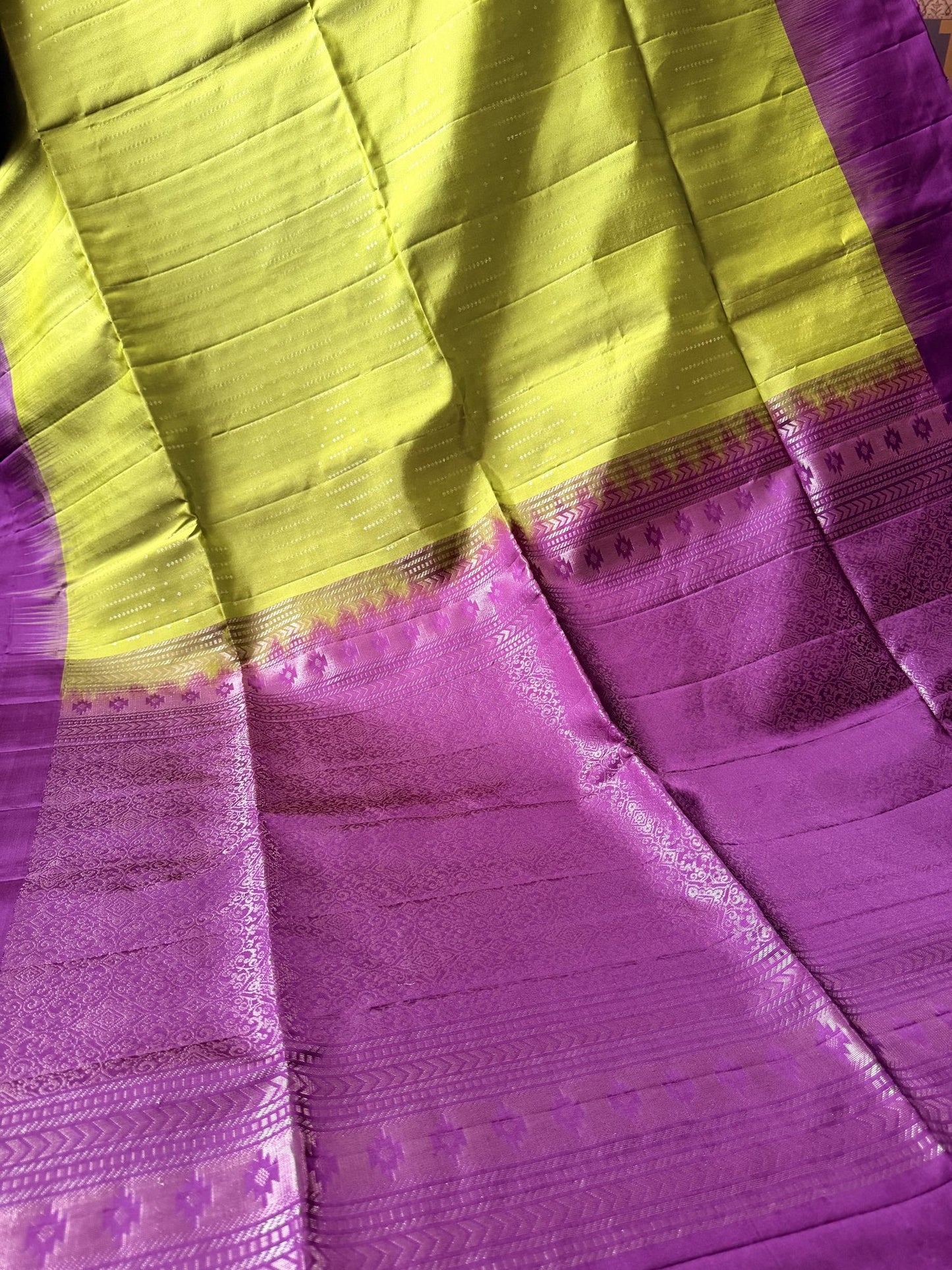Mehendi Green & Violet Soft Silk Saree with Lotus Woven Border | Nesavu Collection
