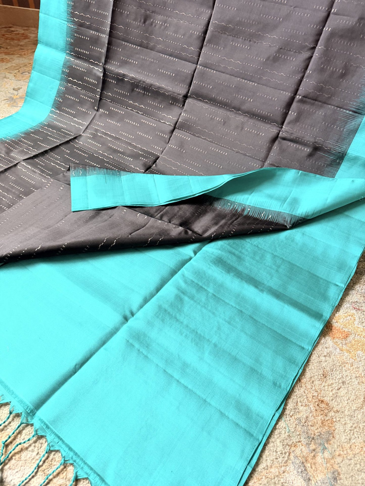 Black Soft Silk Saree with Teal Woven Border | Nesavu Collection